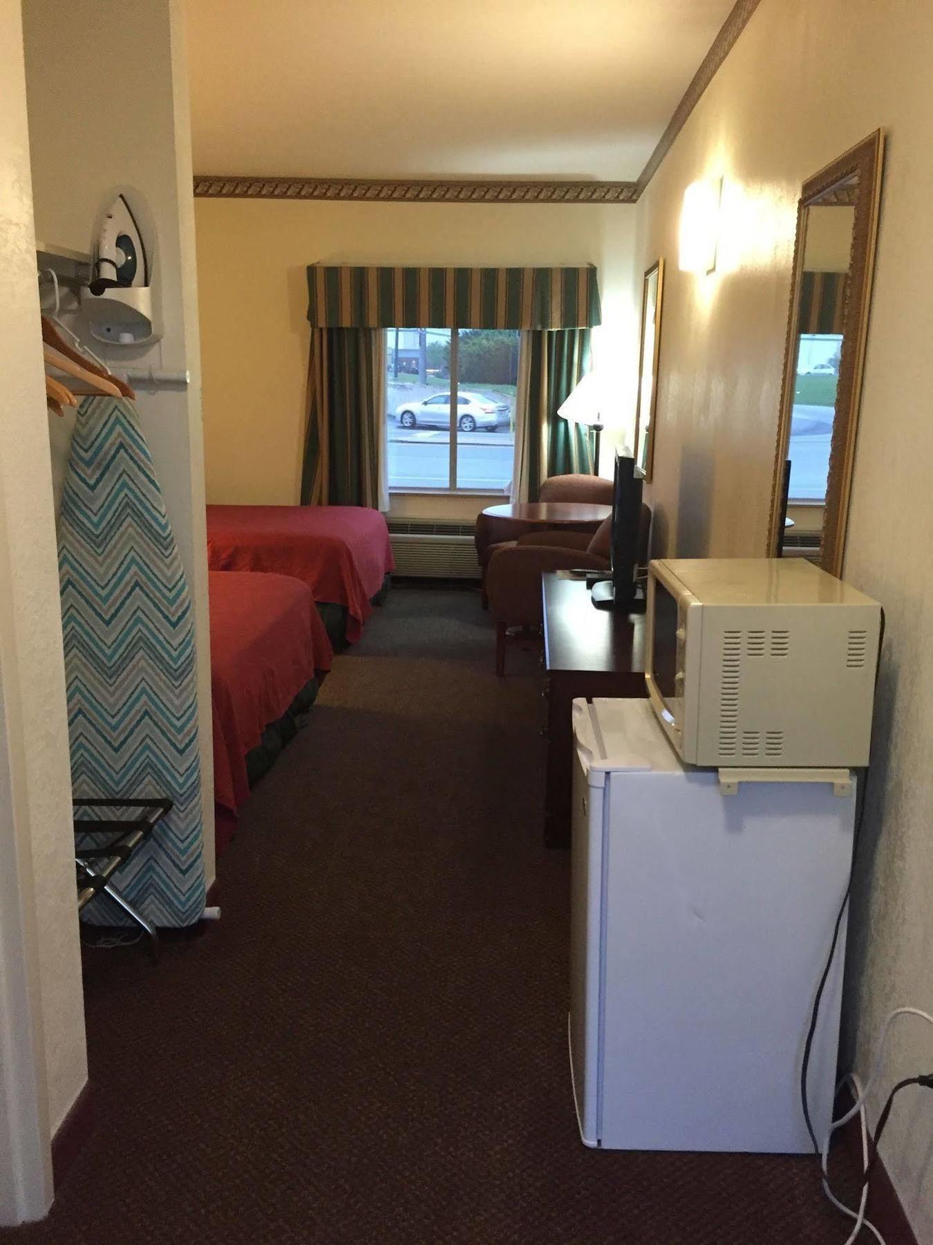 Red Carpet Motel
