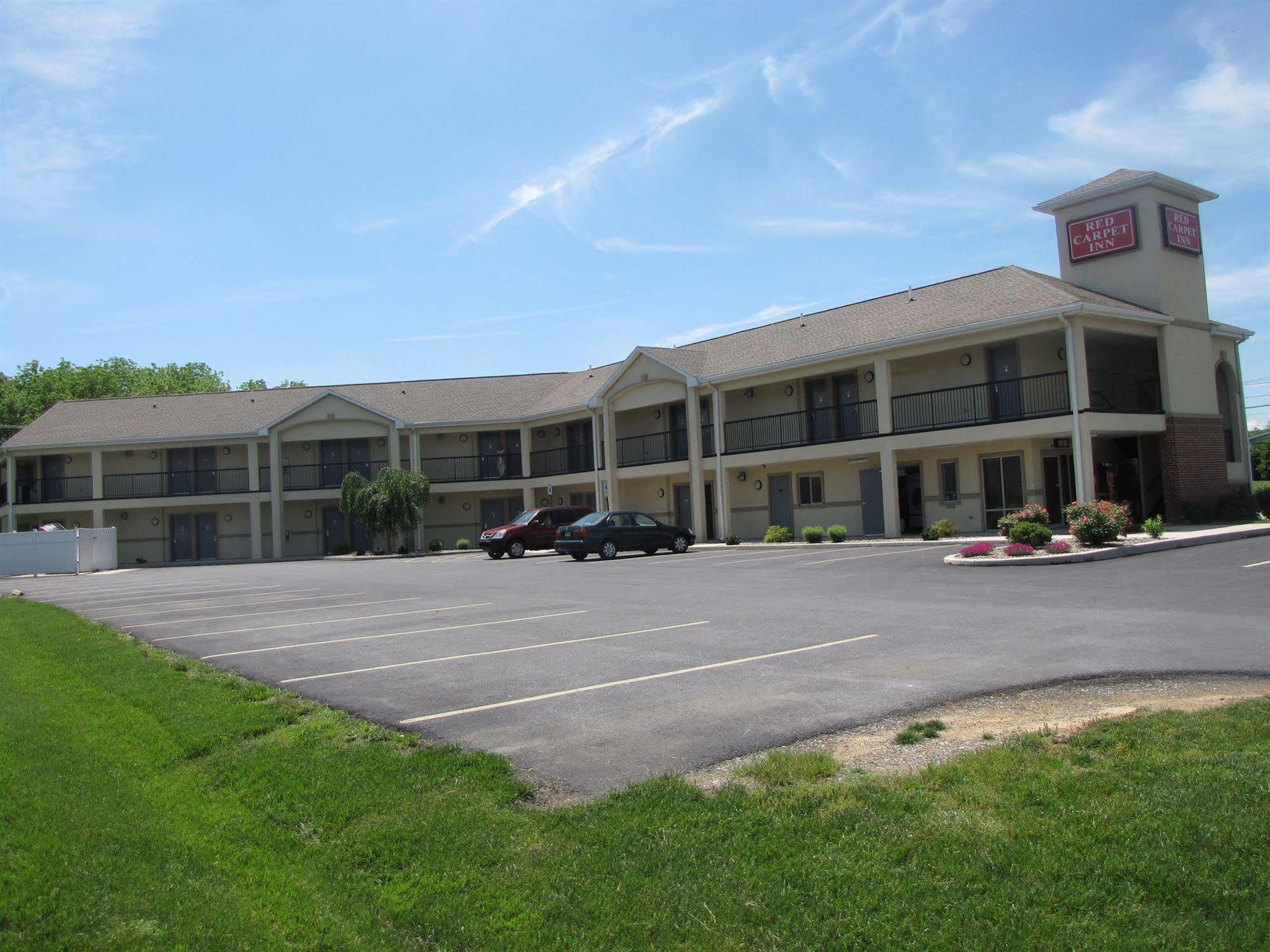 Red Carpet Motel 2*